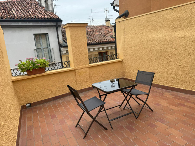 Others 3, Residenza Gonzaga, Mantua