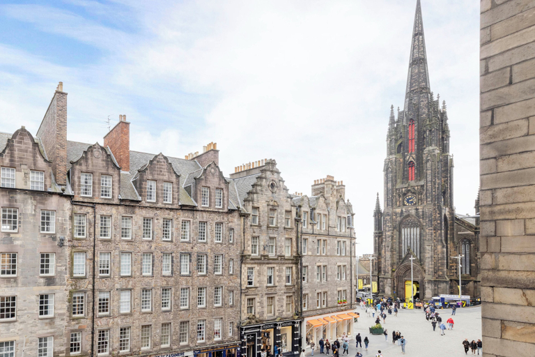 Exterior & Views 5, JOIVY Royal Mile View, Edinburgh