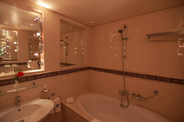 Bathroom 5, Transatlantique, Meknès