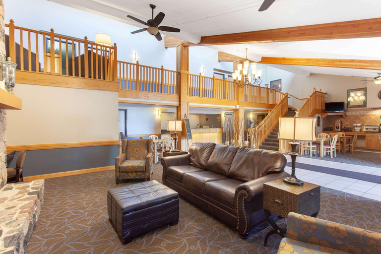 Public Area 2, AmericInn by Wyndham North Branch, Chisago