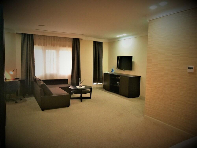 Others 3, Al Basem Hotel, Salt