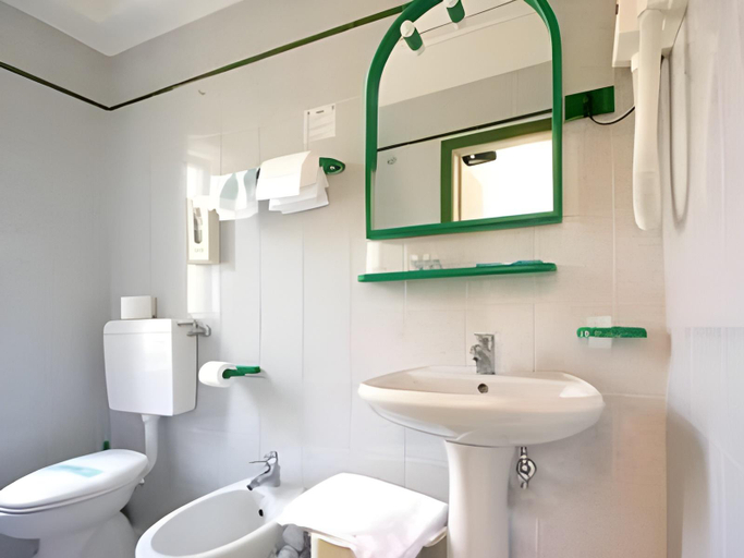 Bathroom 4, Hotel Simi Lan, Udine