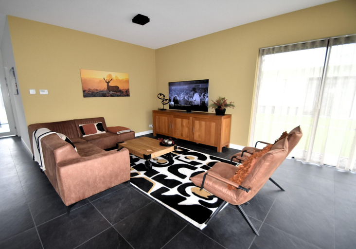 Living room 5, Watervilla in Beautiful Area Near Harderwijk, Zeewolde