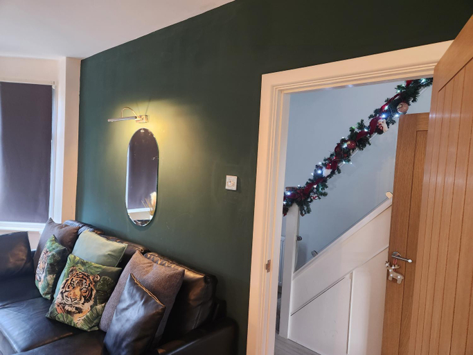 Others 4, Sheldon House 3 BED Cosy Home nr JLR & NEC, Birmingham