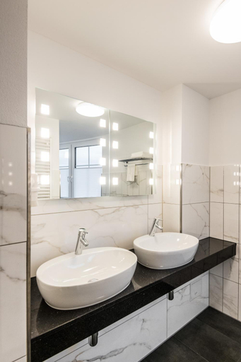 Bathroom 2, Parkhotel Hachenburg, Westerwaldkreis