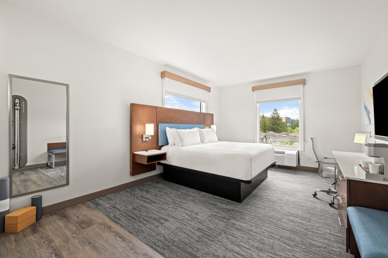 Bedroom 4, EVEN Hotel PORTLAND - BEAVERTON by IHG, Washington