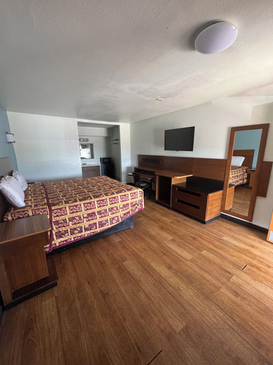 Bedroom 3, spanish trails inn, Dallas