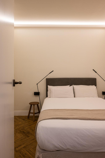 Others 5, Apartamentos Gravina 56, Sevilla