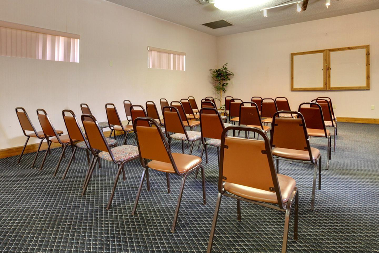 Business Facilities 5, Americas Best Value Inn Alachua, Alachua