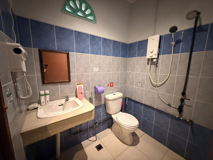 Bathroom 5, RTMS Guesthouse Semporna, Semporna