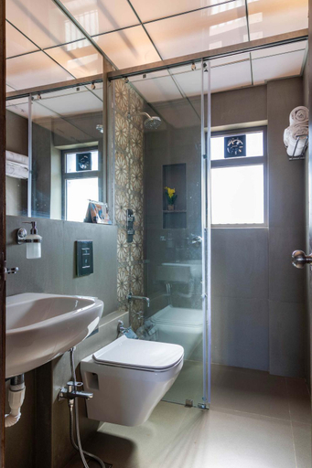 Bathroom 2, StayVista at Enchanting Haven, Satara