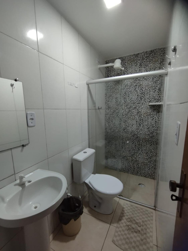 Bathroom, Sam House Hotel, Solânea