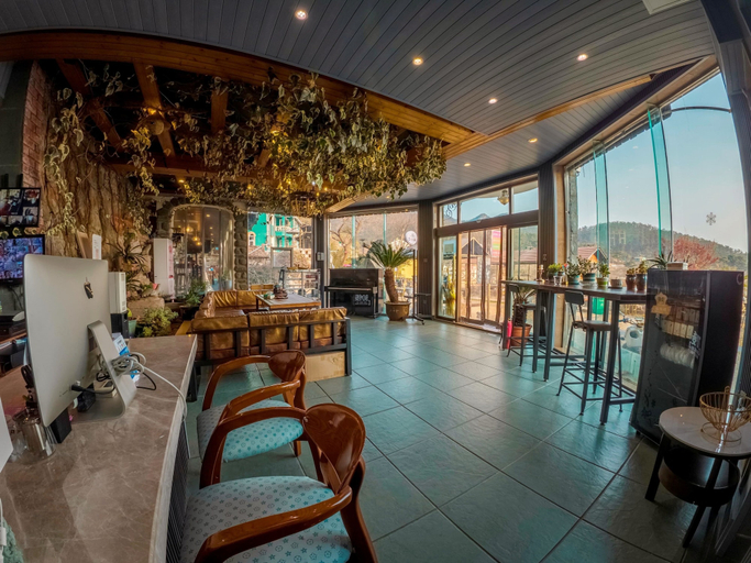 Food & Drinks 5, Laoshan Swan Castle Vacation Garden B&B, Qingdao