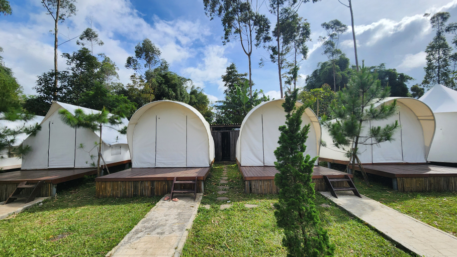 Exterior 10
