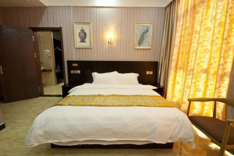 Bedroom 3, Seven Hotels, Linyi