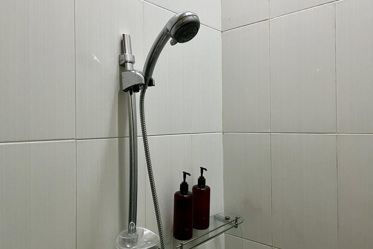 Bathroom 2, Mai Guest House Sanur, Denpasar