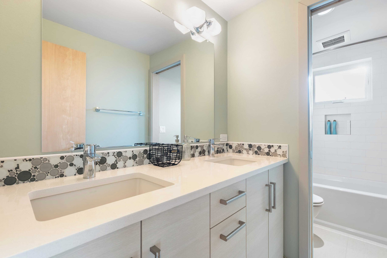 Bathroom 3, Chic Whidbey Island Waterfront Home w/ Hot Tub, Firepits + Views, Island