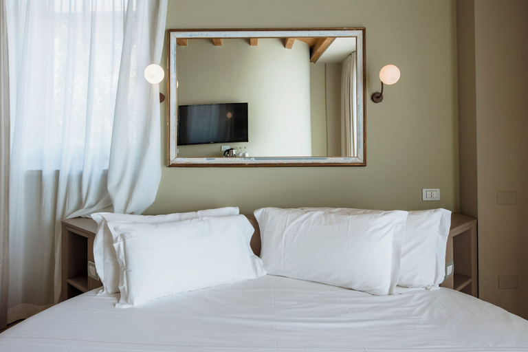Bedroom 3, Le Greghe Resort, Verona