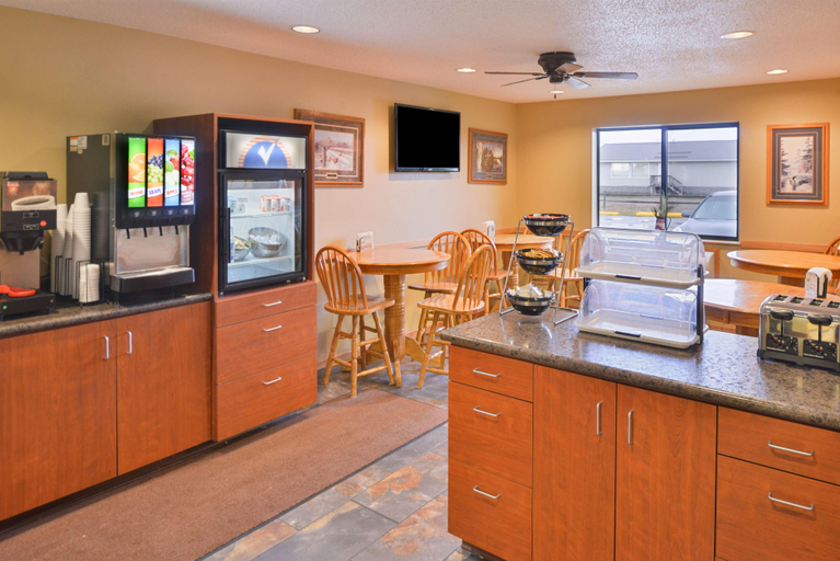 Public Area 3, Americas Best Value Inn & Suites International Falls, Koochiching
