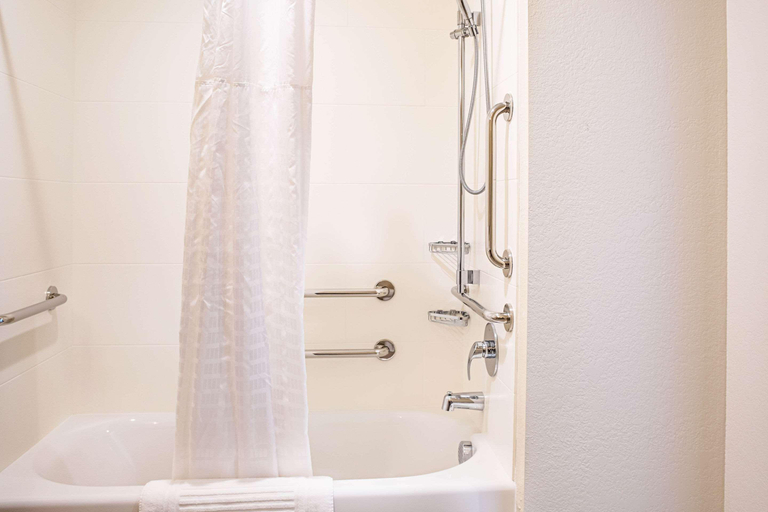 Bathroom 4, Comfort Inn & Suites Niagara Falls USA, Niagara