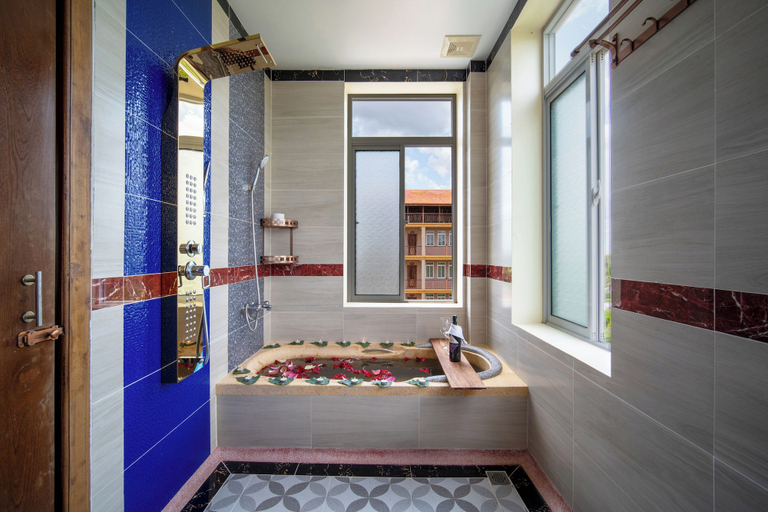 Bathroom 4, Puok Resort, Puok