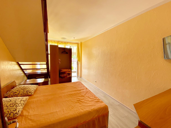 Bedroom 2, Arkadia, Kominternivs'kyi