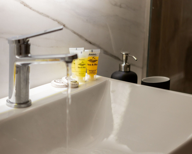 Room 2, Exclusive 3-bedroom Haven in Kolonaki Center, Attica