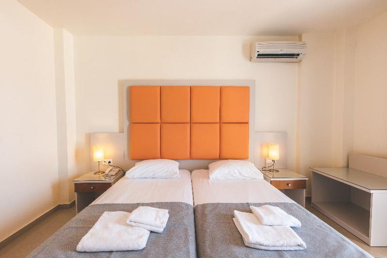 Bedroom 3, Chrispy Waterpark Resort - All Inclusive, Crete