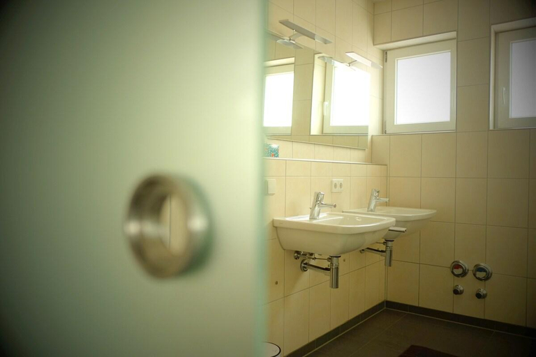 Bathroom 3, Flößer-Heimat | Wiesenblick, Freudenstadt