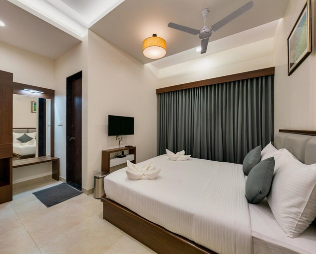 Bedroom 2, Hotel Aaradhya, Sindhudurg