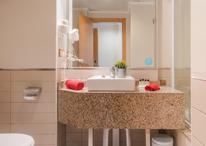 Bathroom 4, Moon Dreams Atlantic, Baleares