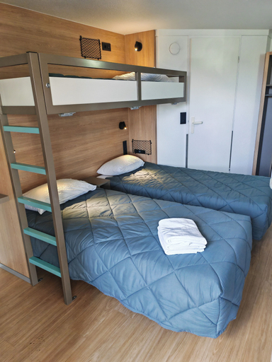 Bedroom 5, Premiere Classe Douai - Cuincy, Nord