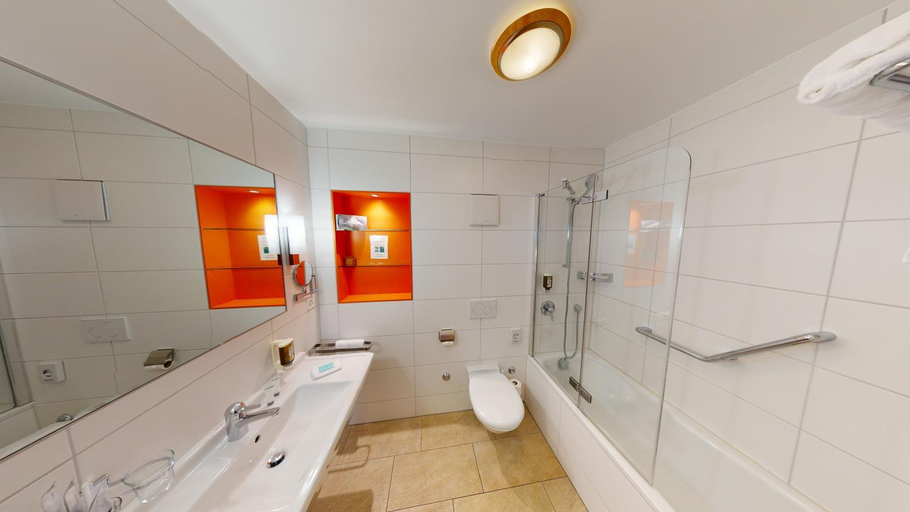 Bathroom 3, Hotel Ambassador, Brig