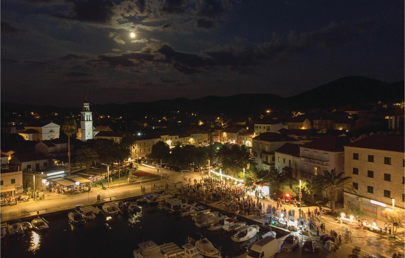 Others 4, 2 Bedroom Stunning Apartment In Vela Luka, Vela Luka