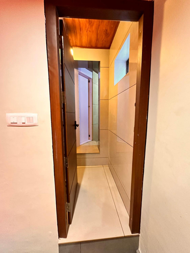 Bathroom, City Palace Hotel, The Nilgiris