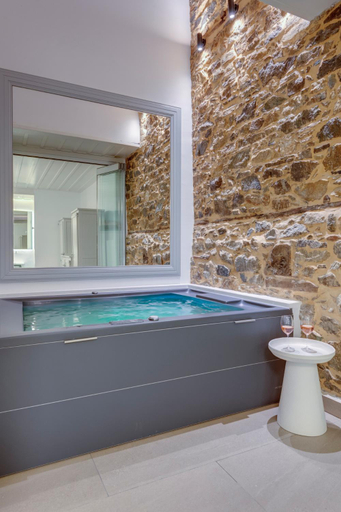 Sport & Beauty, Skylight - 1873 Seafront Luxury Suites on the Harbor, City Center, South Aegean