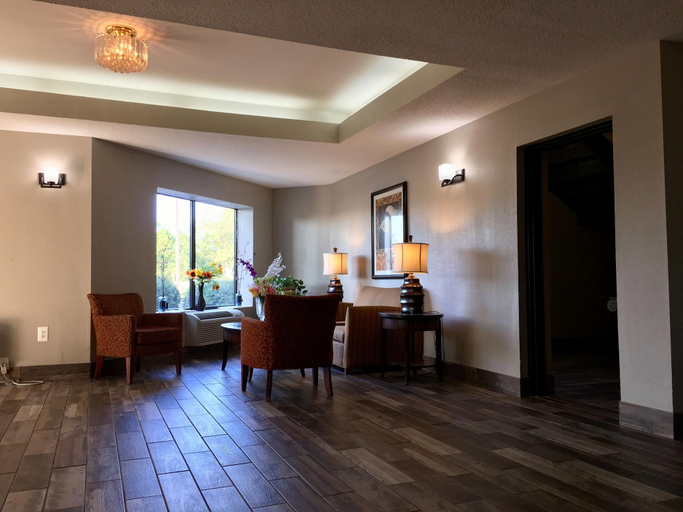 Public Area 3, Baymont by Wyndham Creedmoor, Granville