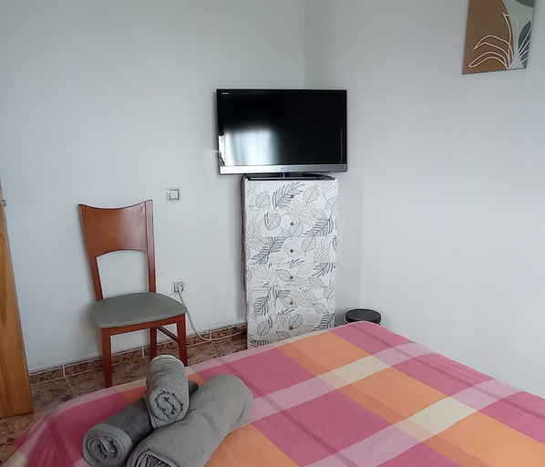 Bedroom 2, Villa De Las Hortensias, Madrid