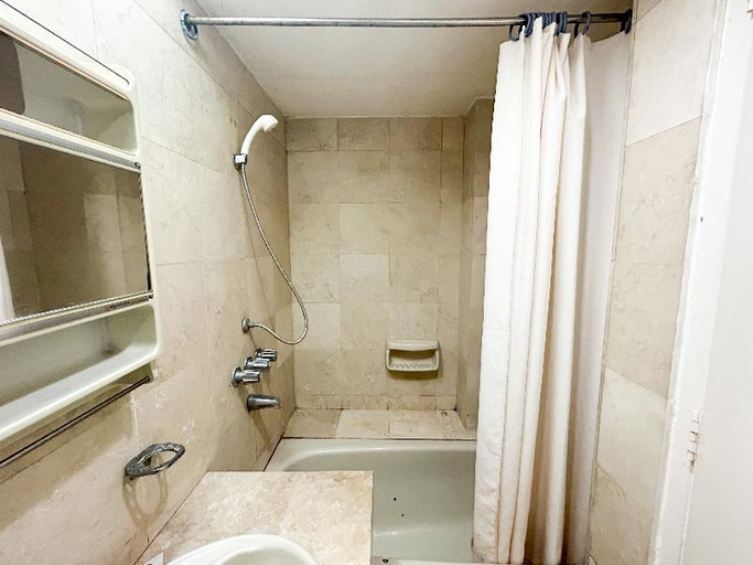 Bathroom 4, Sunette Tower Suites Makati City Center By Zuzu, Makati City