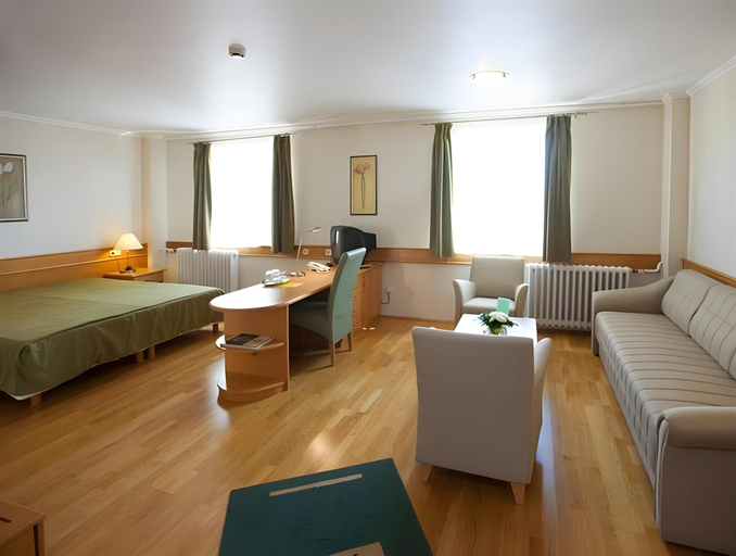 Bedroom 3, Arany Barany Hotel, Pacsa/Zalaegerszeg