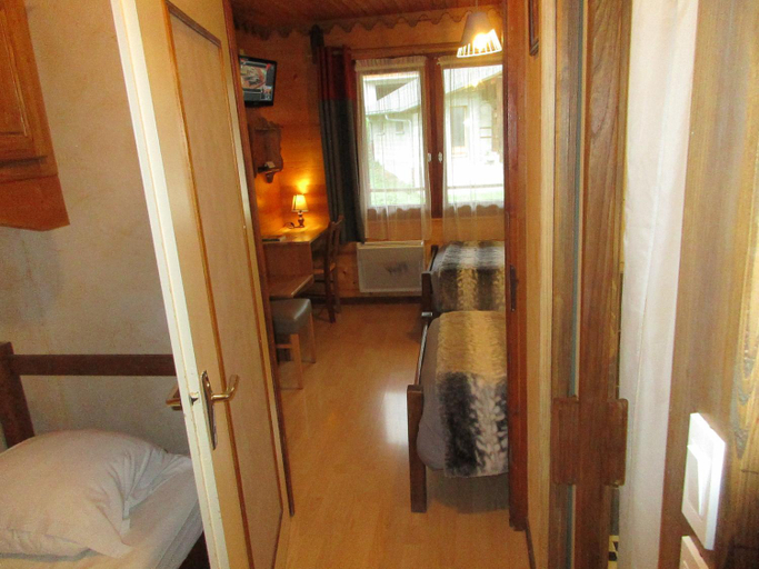 Bedroom 3, Hotel Le Ferraillon, Haute-Savoie
