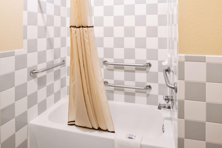 Bathroom 4, Americas Best Value Inn Baytown, Houston