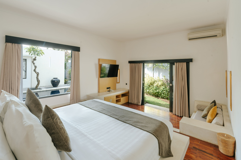 Bedroom 5, The Seminyak Suites Private Villas, Badung