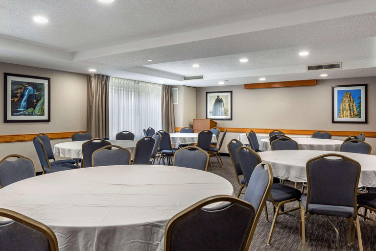 Others 5, Comfort Inn Griswold, New London