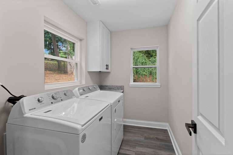 Bathroom 4, Lakefront Retreat With Private Dock, Pool, Game Room Sleeps 18, Iredell