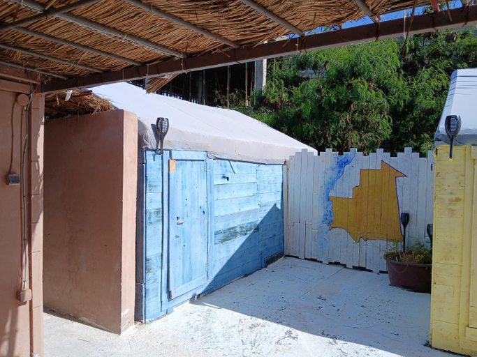 Others 3, "Par 4 chemins" Atypical Stopover, Nouakchott