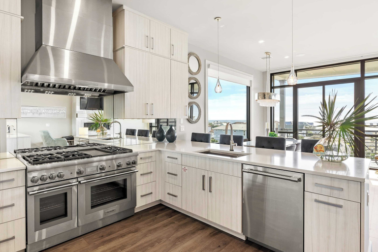 Others 5, Crest One by Avantstay Rooftop Views, Pool Access, Golf Cart Included, Walton