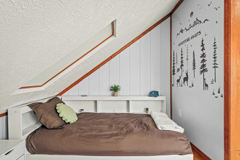 Bedroom 2, Access to Private Lake, Pools, & Sports Complex Fire Pit Foxden by Avantstay, Monroe