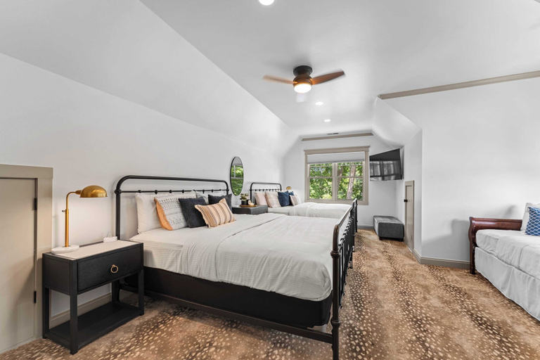 Bedroom 3, Private Dock, Pool + Hottub, Game Room, Firepit Paradise Pointe by Avantstay, Catawba