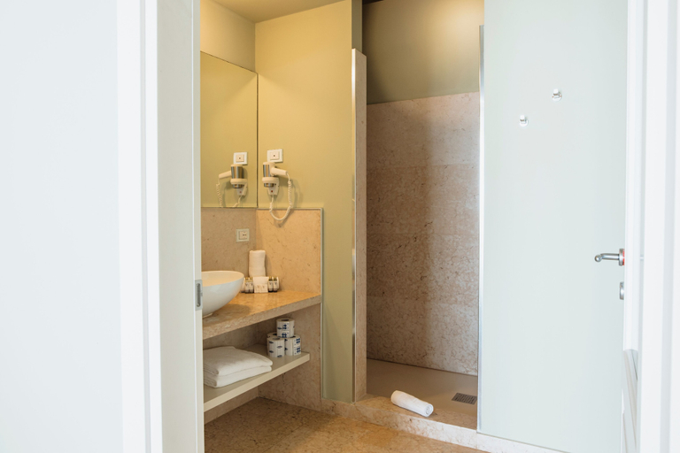 Bathroom 5, Le Greghe Resort, Verona